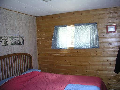 cabin15BR1.JPG (30899 bytes)