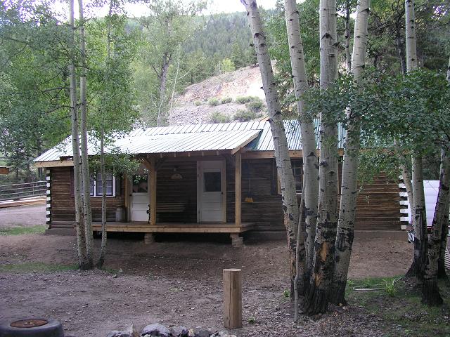 cabin21_Aug.JPG (91093 bytes)