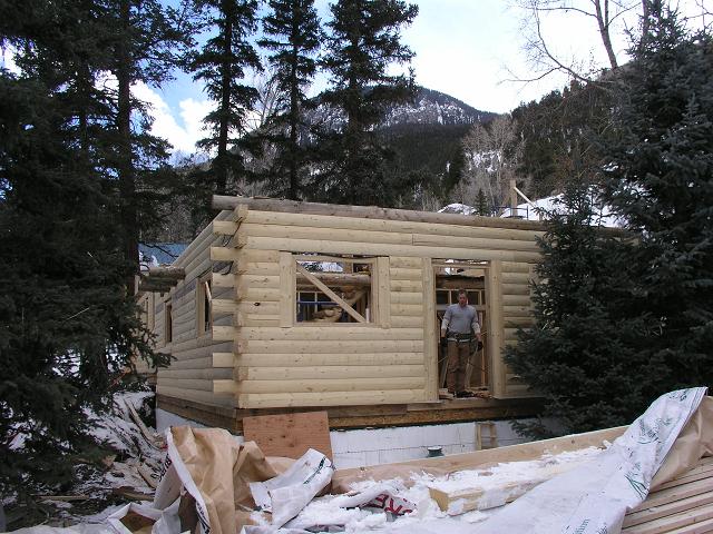 cabin25-a.JPG (82299 bytes)