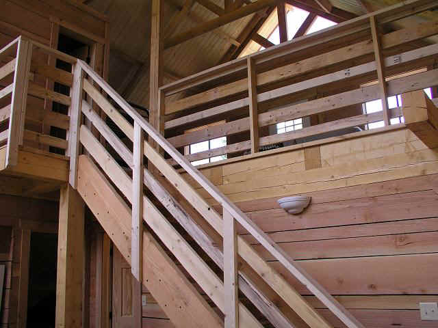 cabin27_stair.JPG (69285 bytes)