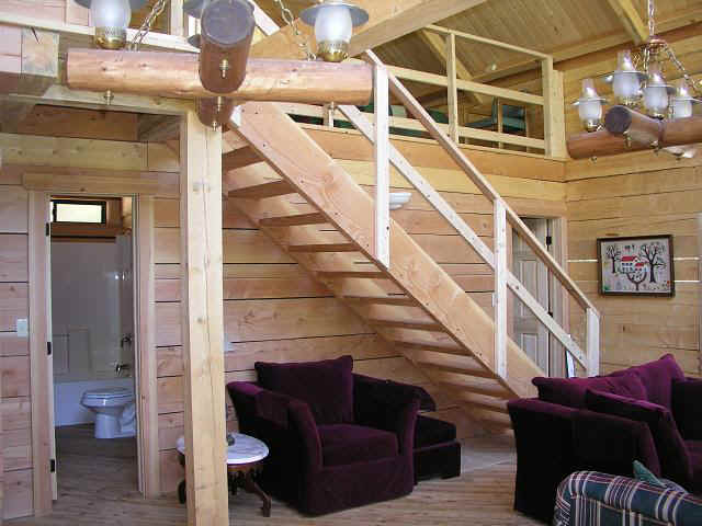 cabin29-LR-stairs.JPG (65893 bytes)