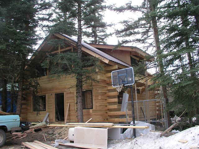 cabin32-roof.JPG (55541 bytes)