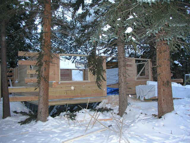 cabin32_x.JPG (52412 bytes)