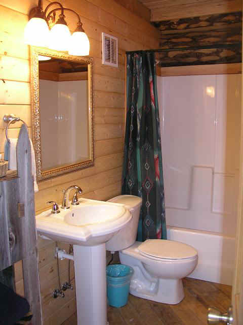 cabin34-bath-down.JPG (50346 bytes)