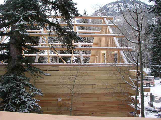 cabin35_truss.JPG (106690 bytes)