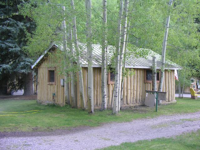 texan_cabin4.JPG (81536 bytes)