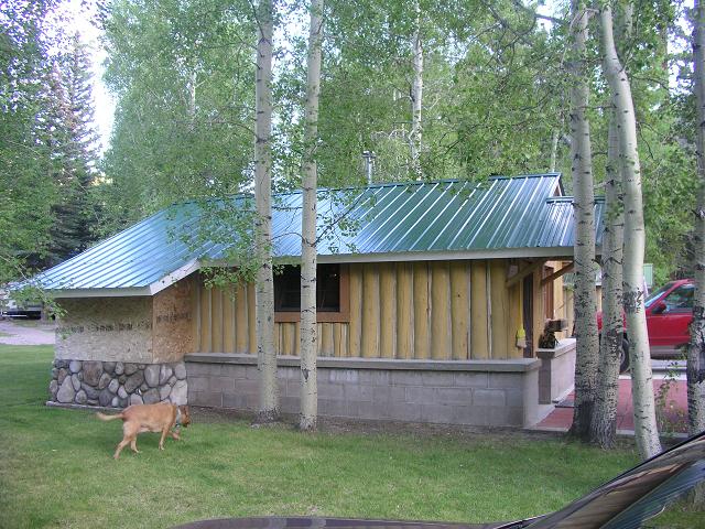 texan_cabin5.JPG (80912 bytes)